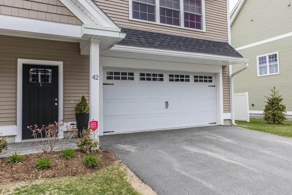 42 Green Road Newmarket NH 03857