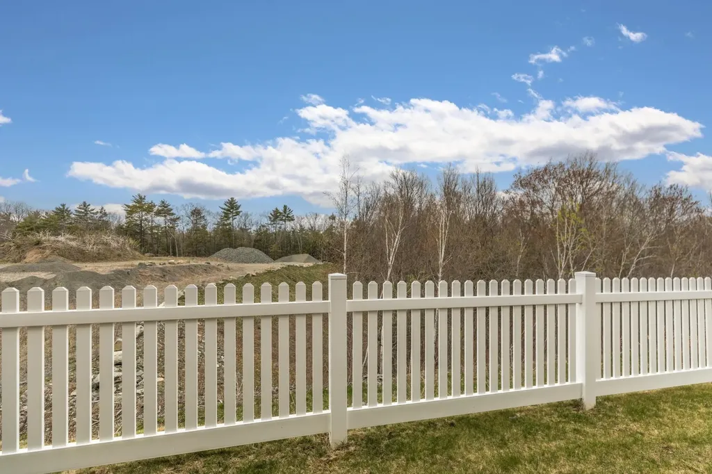 42 Green Road Newmarket NH 03857