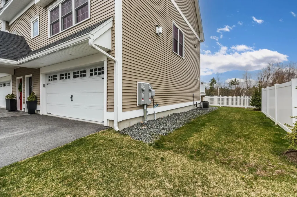 42 Green Road Newmarket NH 03857