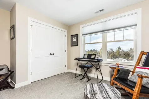 42 Green Road Newmarket NH 03857