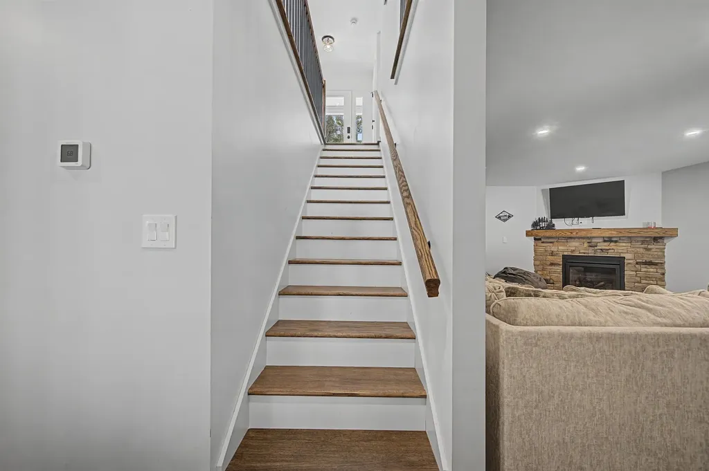 297 Nutting Road Sunapee NH 03782