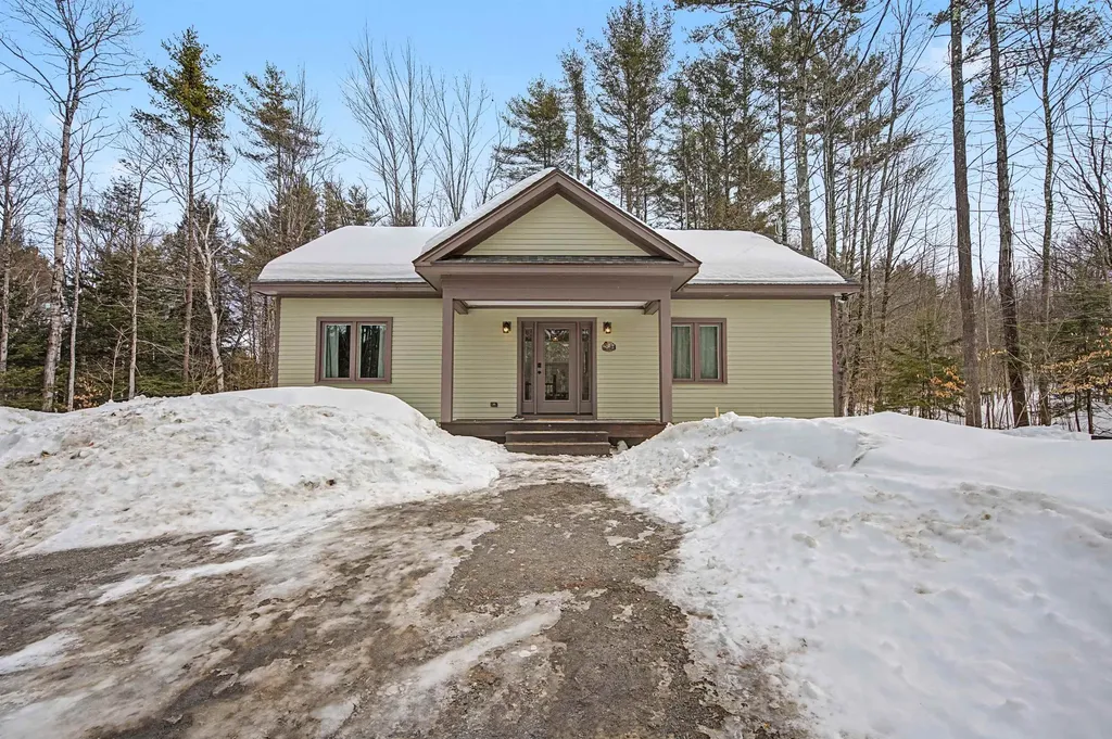 297 Nutting Road Sunapee NH 03782