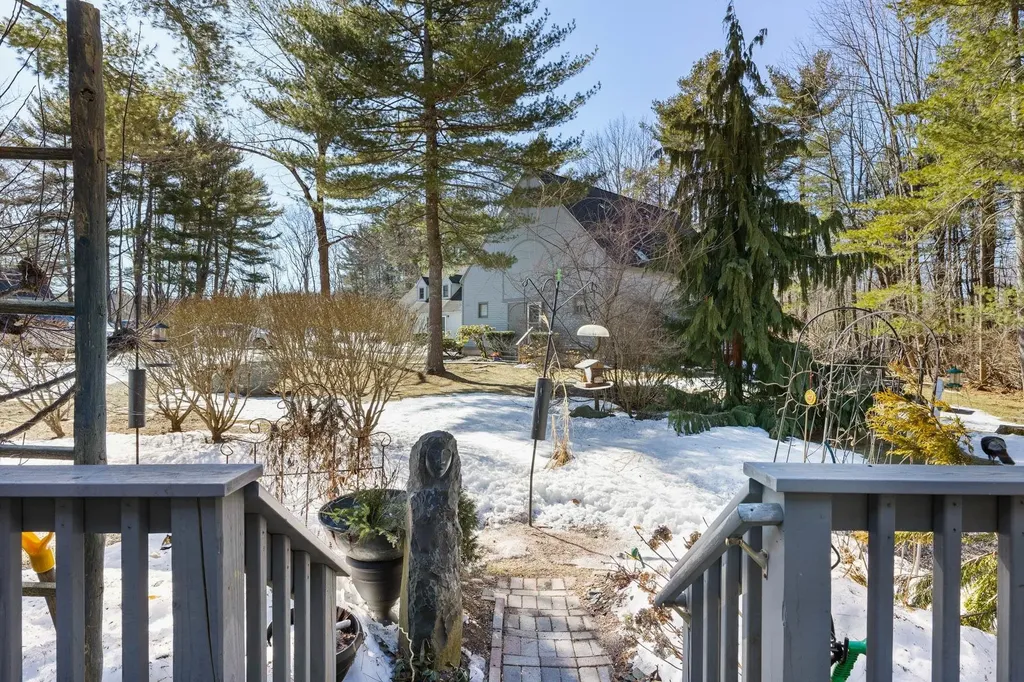 5 Glengarry Drive Stratham NH 03885