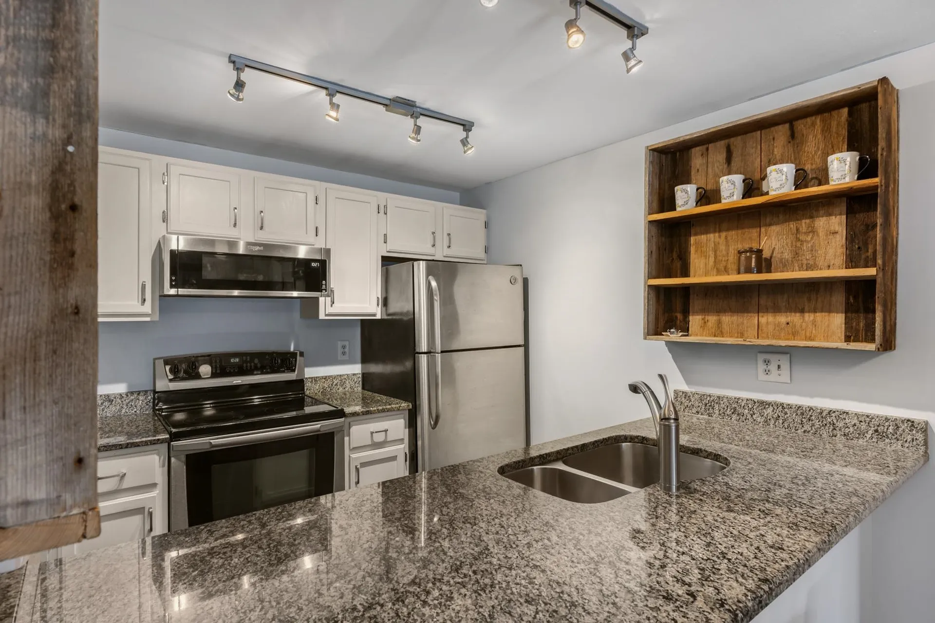 5 Glengarry Drive Stratham NH 03885