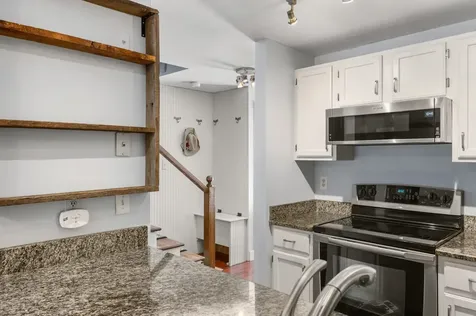 5 Glengarry Drive Stratham NH 03885