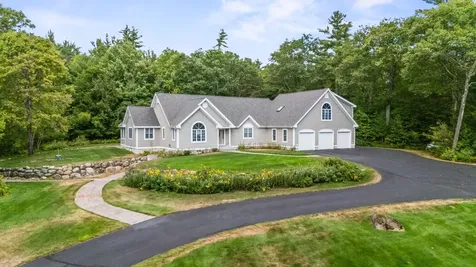 179 Benjamin Wentworth Drive Tamworth NH 03886