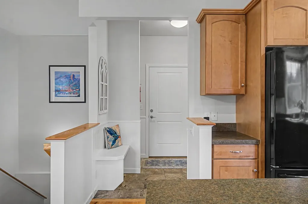 10 Stonebrook Circle Essex VT 05452