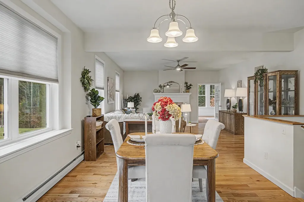 10 Stonebrook Circle Essex VT 05452