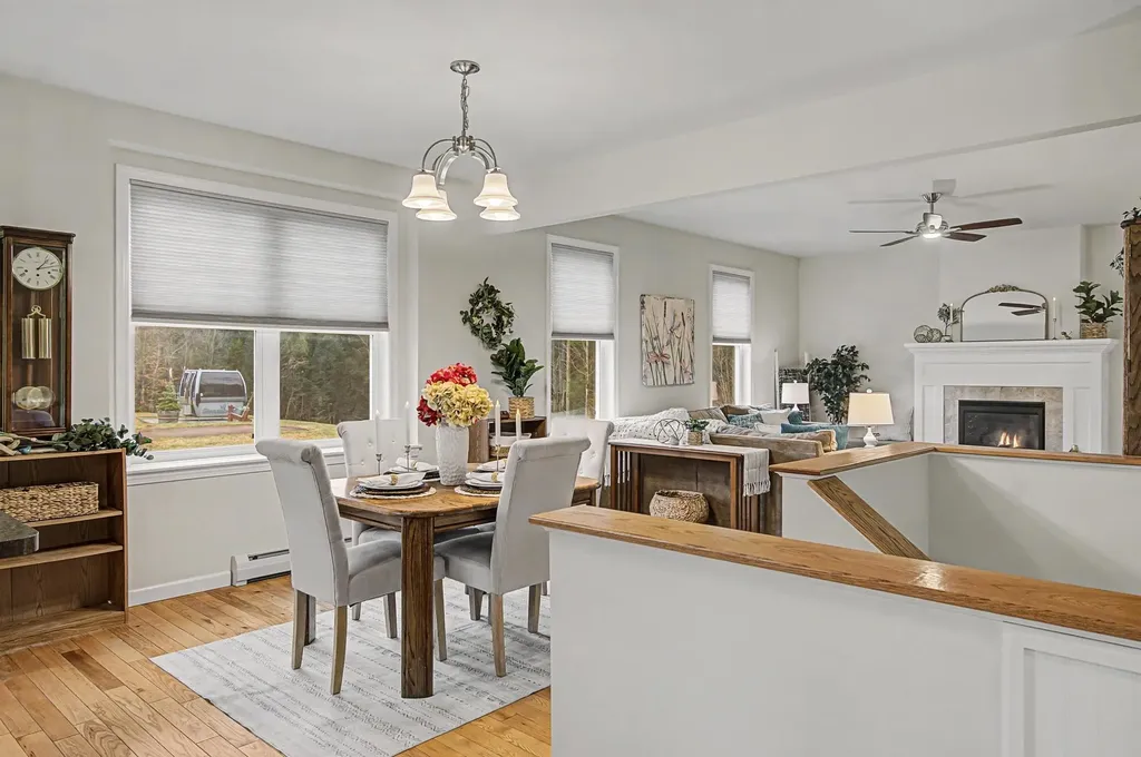 10 Stonebrook Circle Essex VT 05452