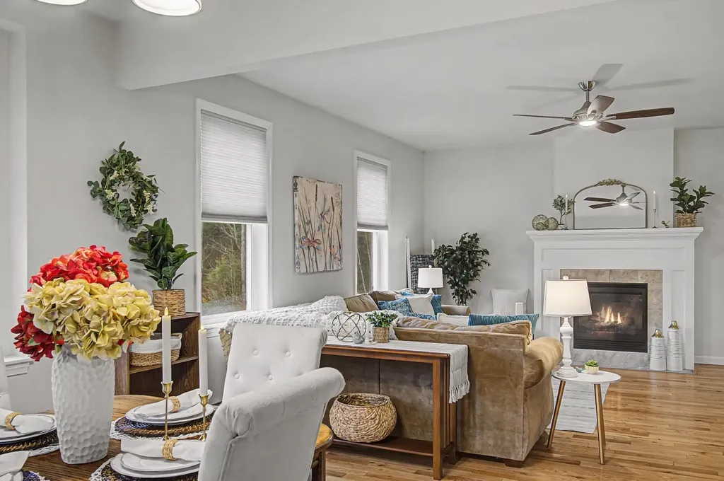 10 Stonebrook Circle Essex VT 05452