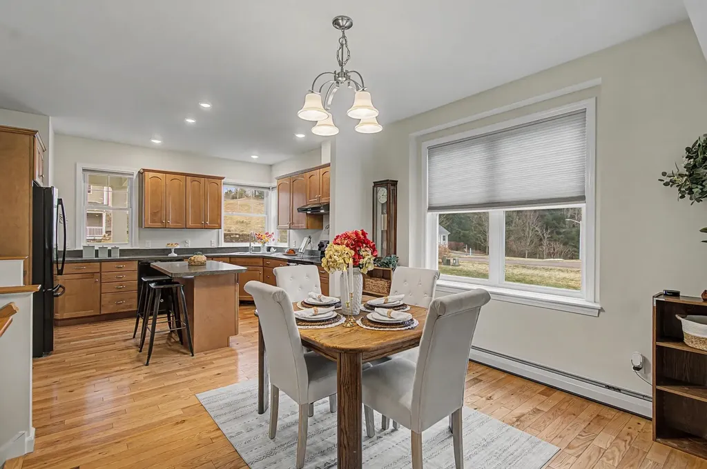 10 Stonebrook Circle Essex VT 05452