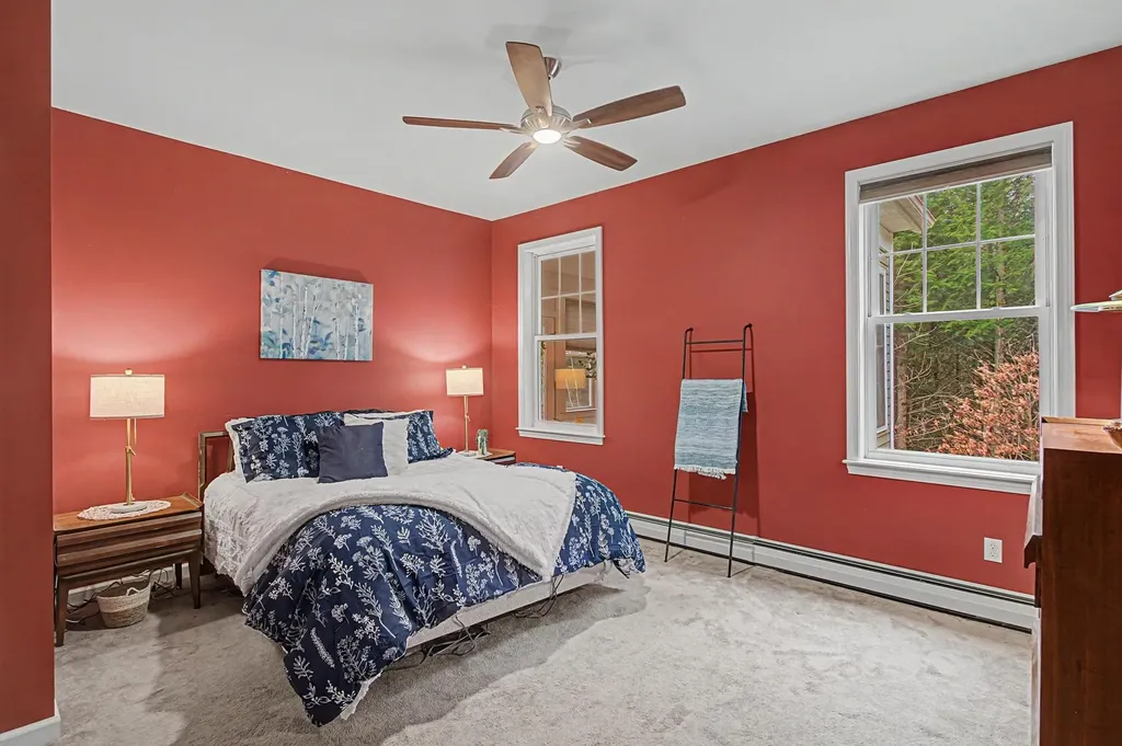 10 Stonebrook Circle Essex VT 05452