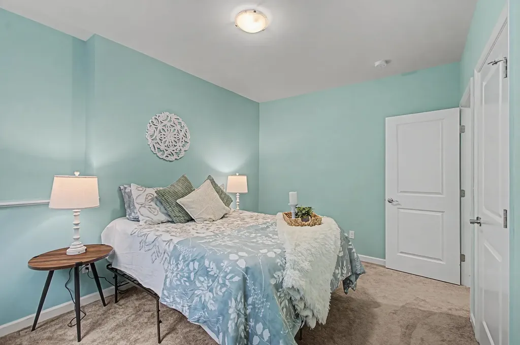 10 Stonebrook Circle Essex VT 05452