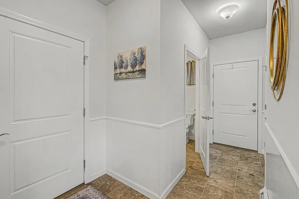 10 Stonebrook Circle Essex VT 05452