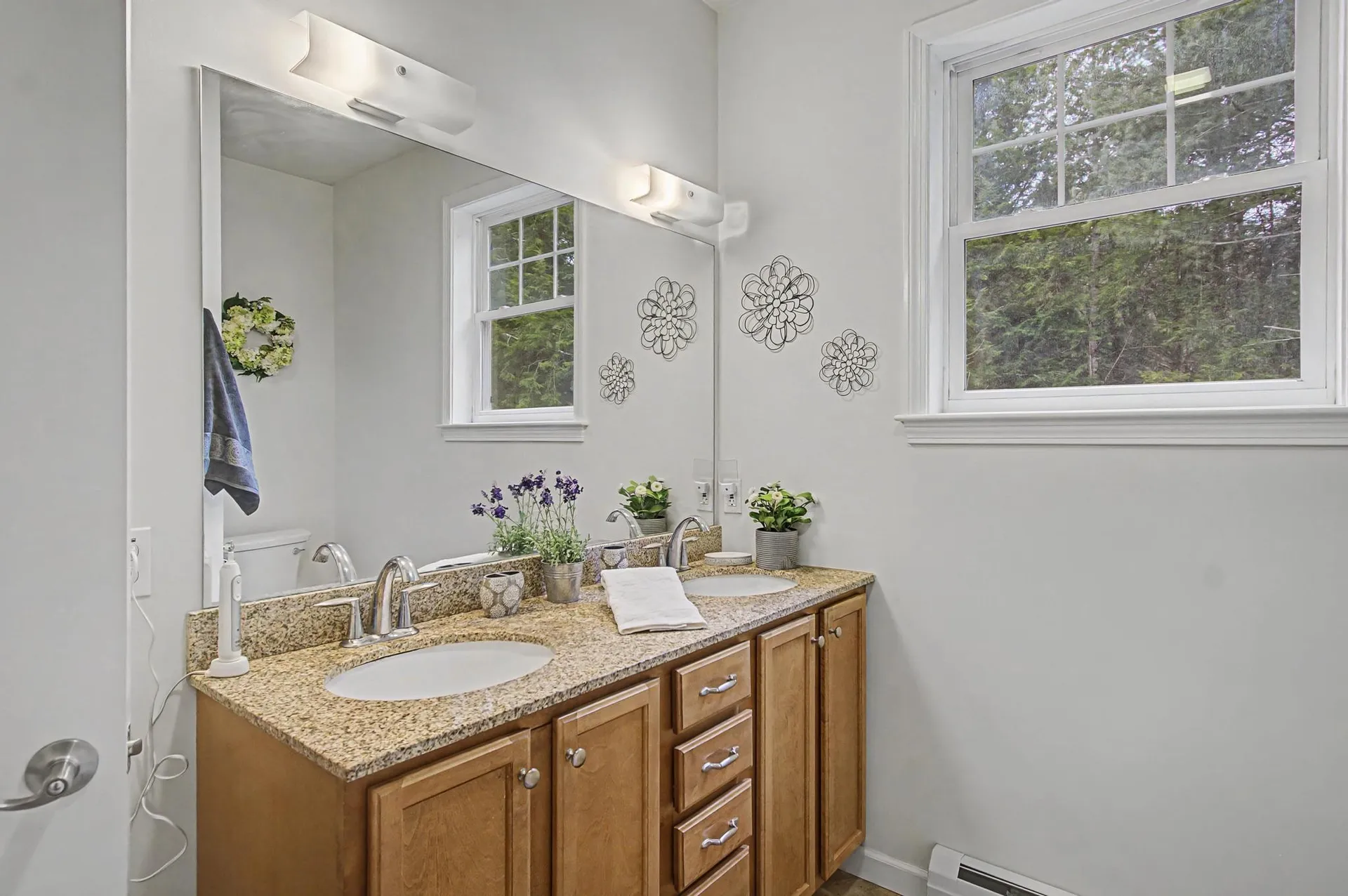 10 Stonebrook Circle Essex VT 05452