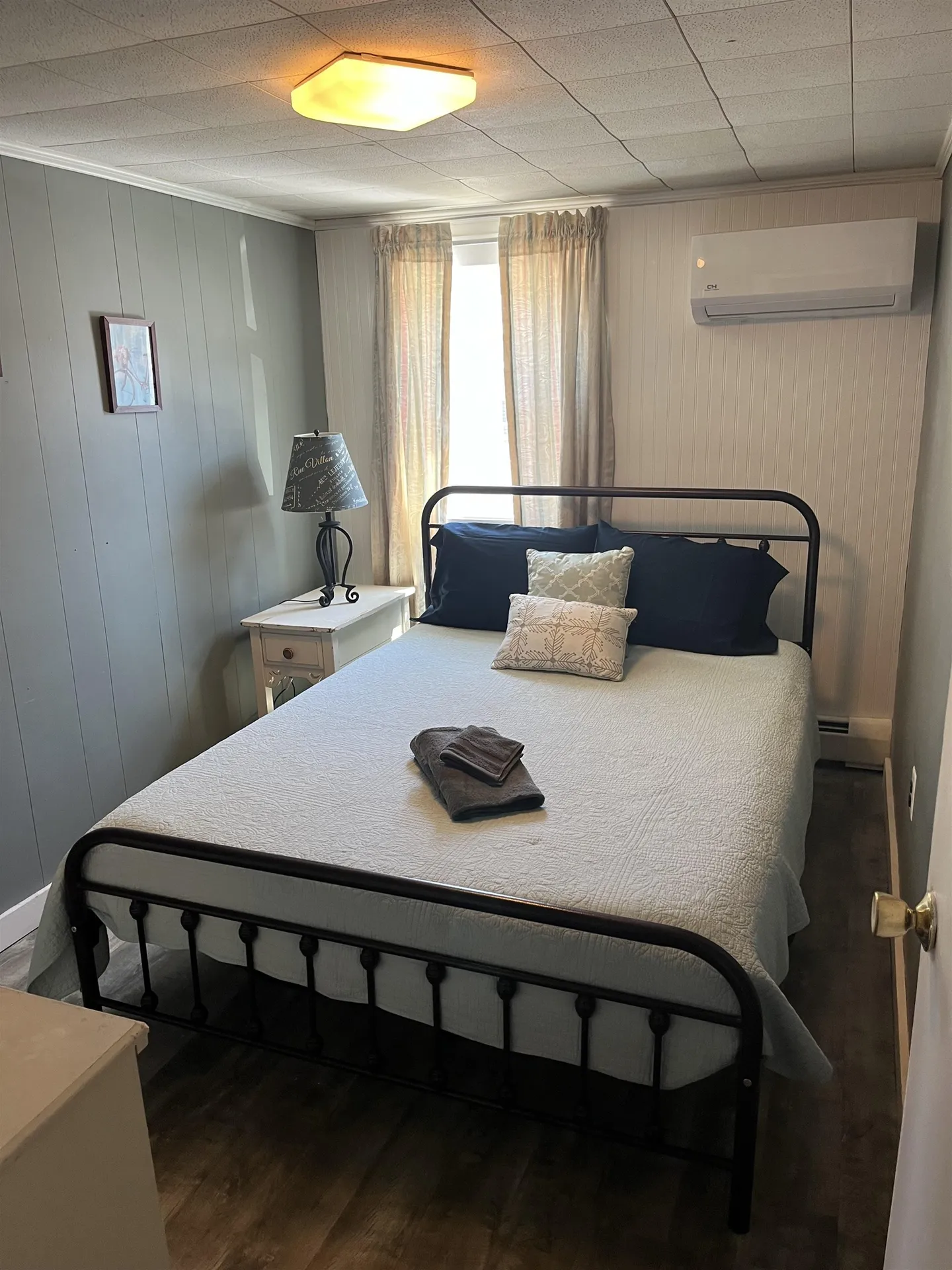 7 Dover Avenue Hampton NH 01830-3031