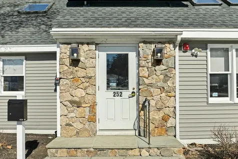 252 Daniel Webster Highway Meredith NH 03253