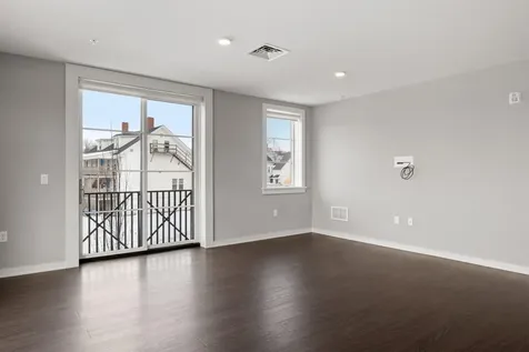 51 Elm Street Laconia NH 03246