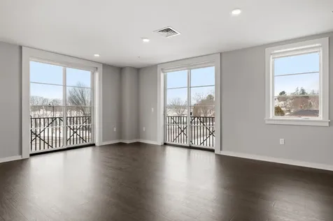 51 Elm Street Laconia NH 03246