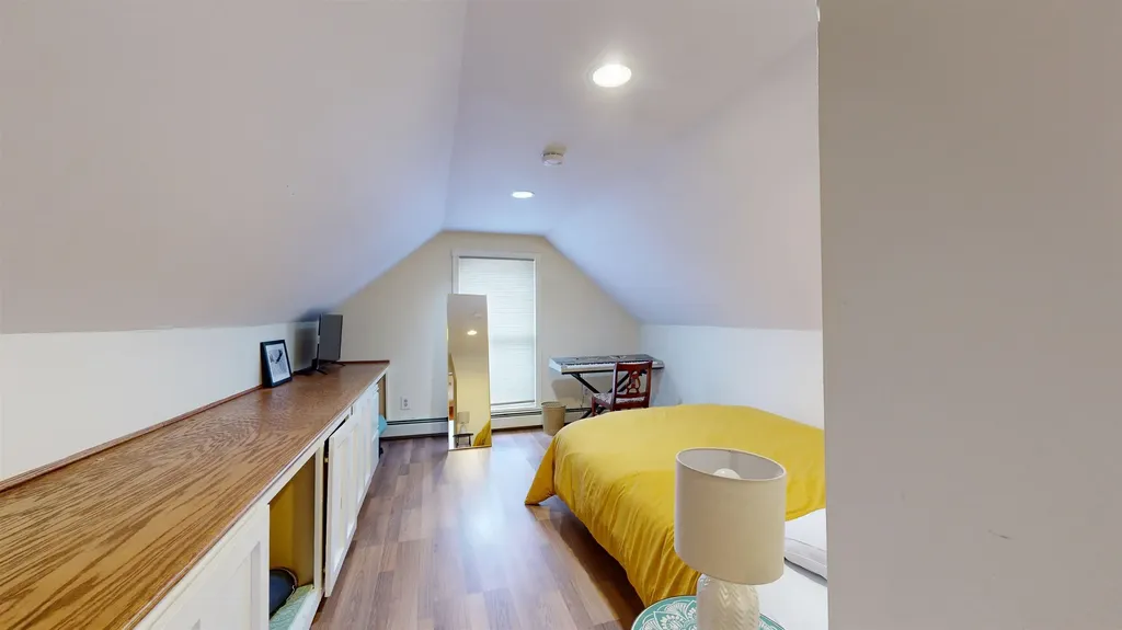 433 1/2 Flynn Avenue Burlington VT 05401