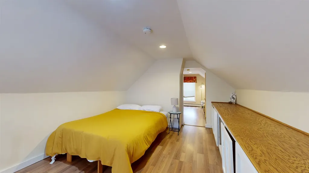 433 1/2 Flynn Avenue Burlington VT 05401