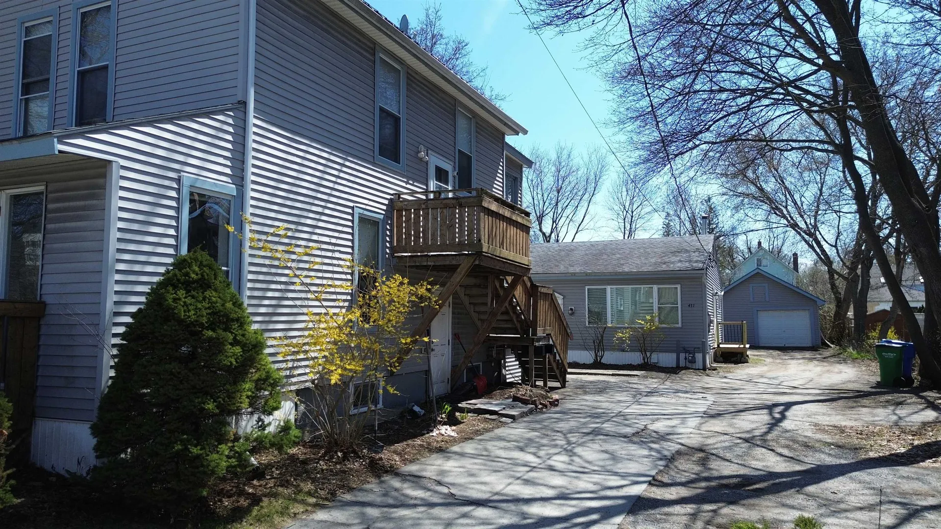 433 1/2 Flynn Avenue Burlington VT 05401
