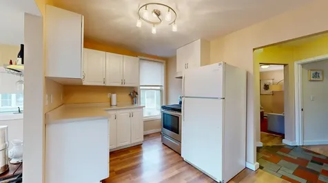 433 1/2 Flynn Avenue Burlington VT 05401