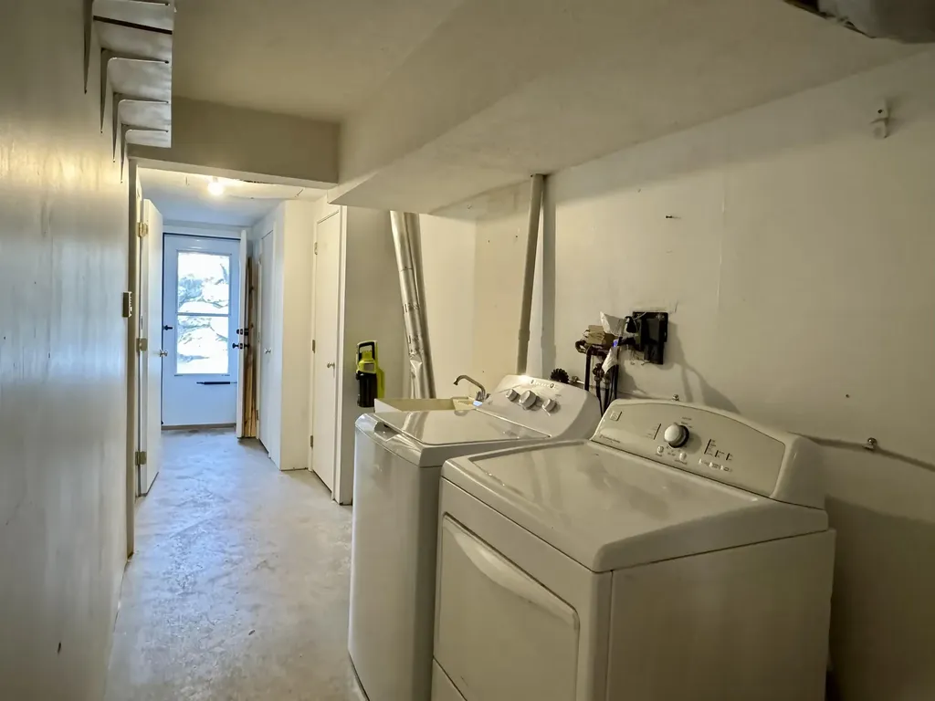 29 Beech Hill Avenue Manchester NH 03103