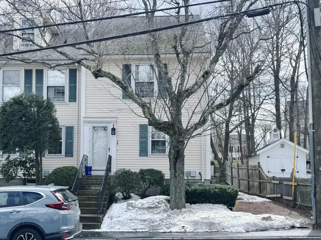 29 Beech Hill Avenue Manchester NH 03103