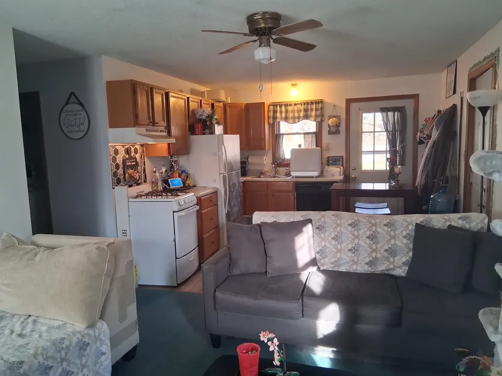 179 Back River Road Bedford NH 03110