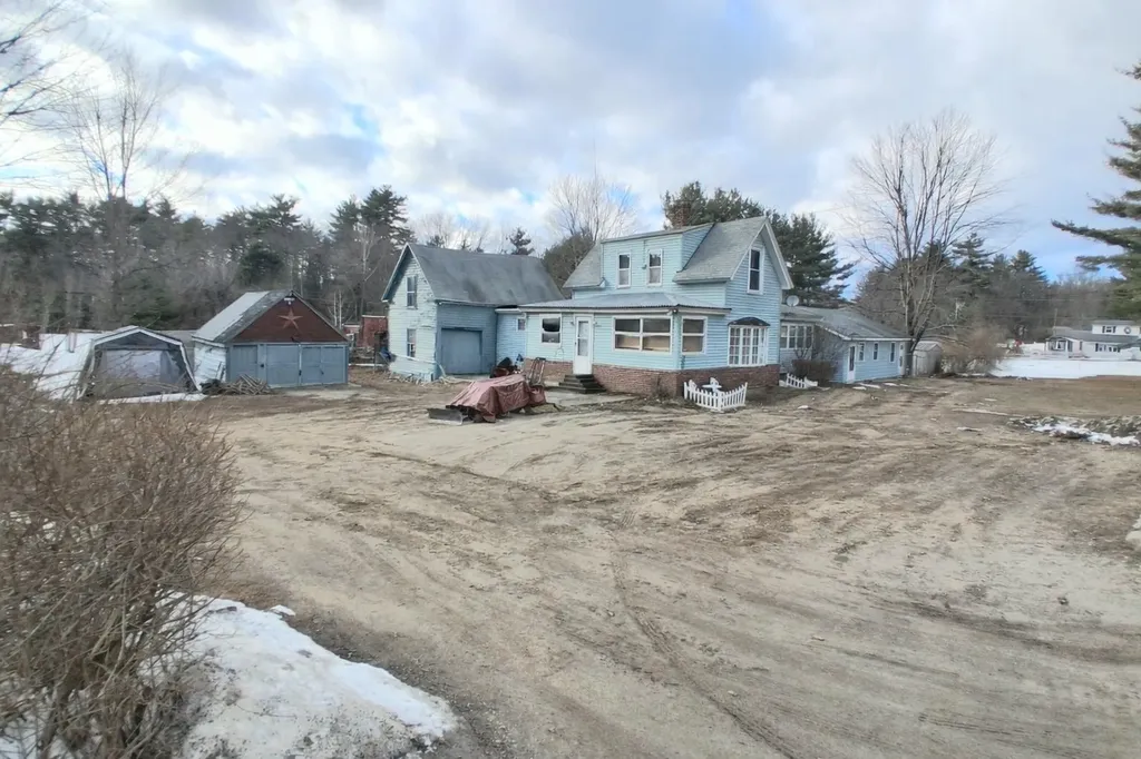 179 Back River Road Bedford NH 03110