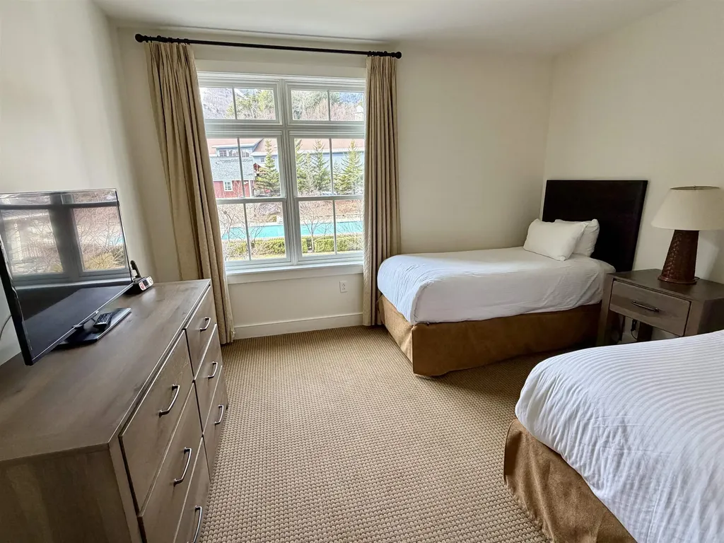 102 Forest Drive Warren VT 05674