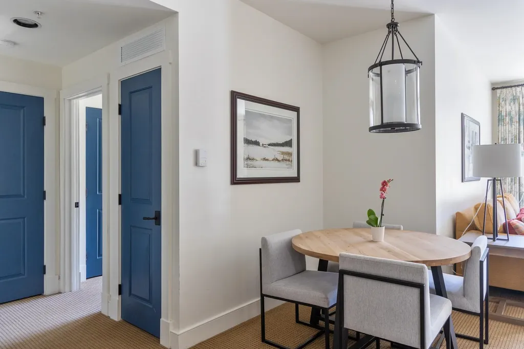 102 Forest Drive Warren VT 05674