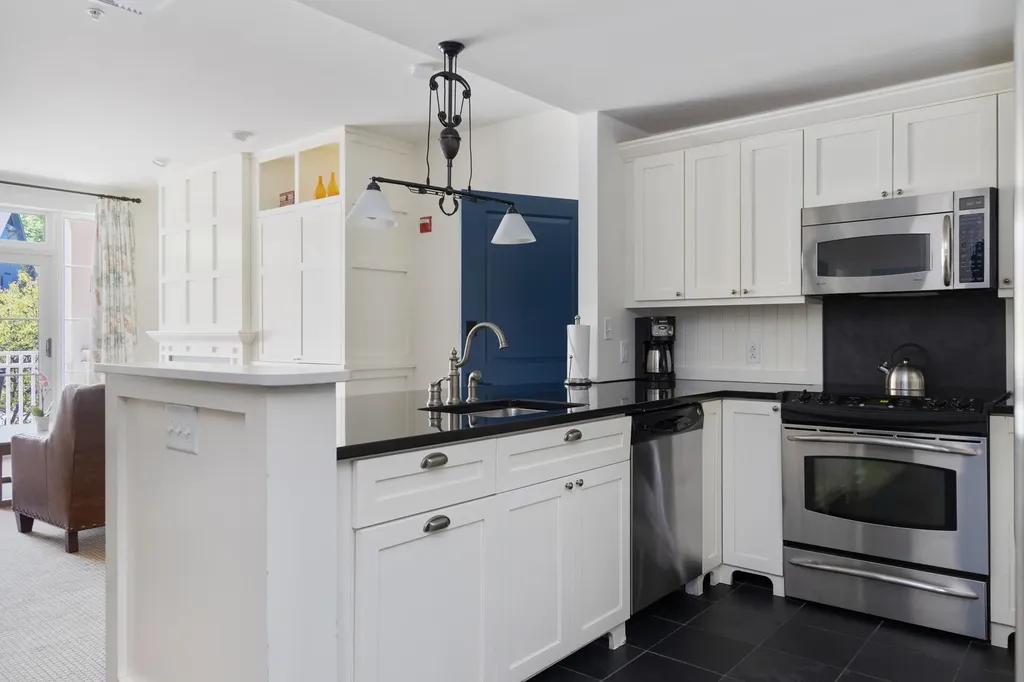102 Forest Drive Warren VT 05674