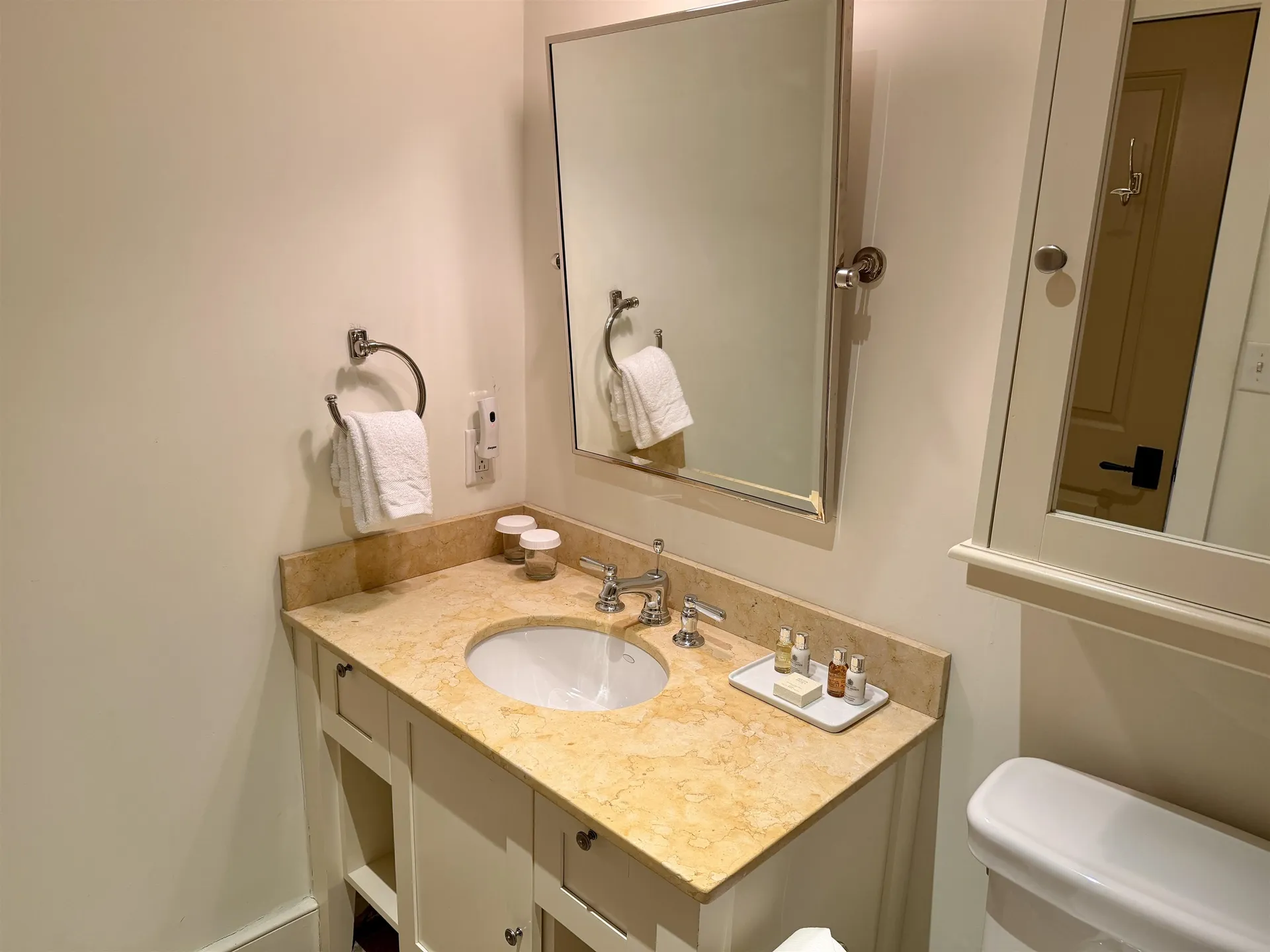 102 Forest Drive Warren VT 05674