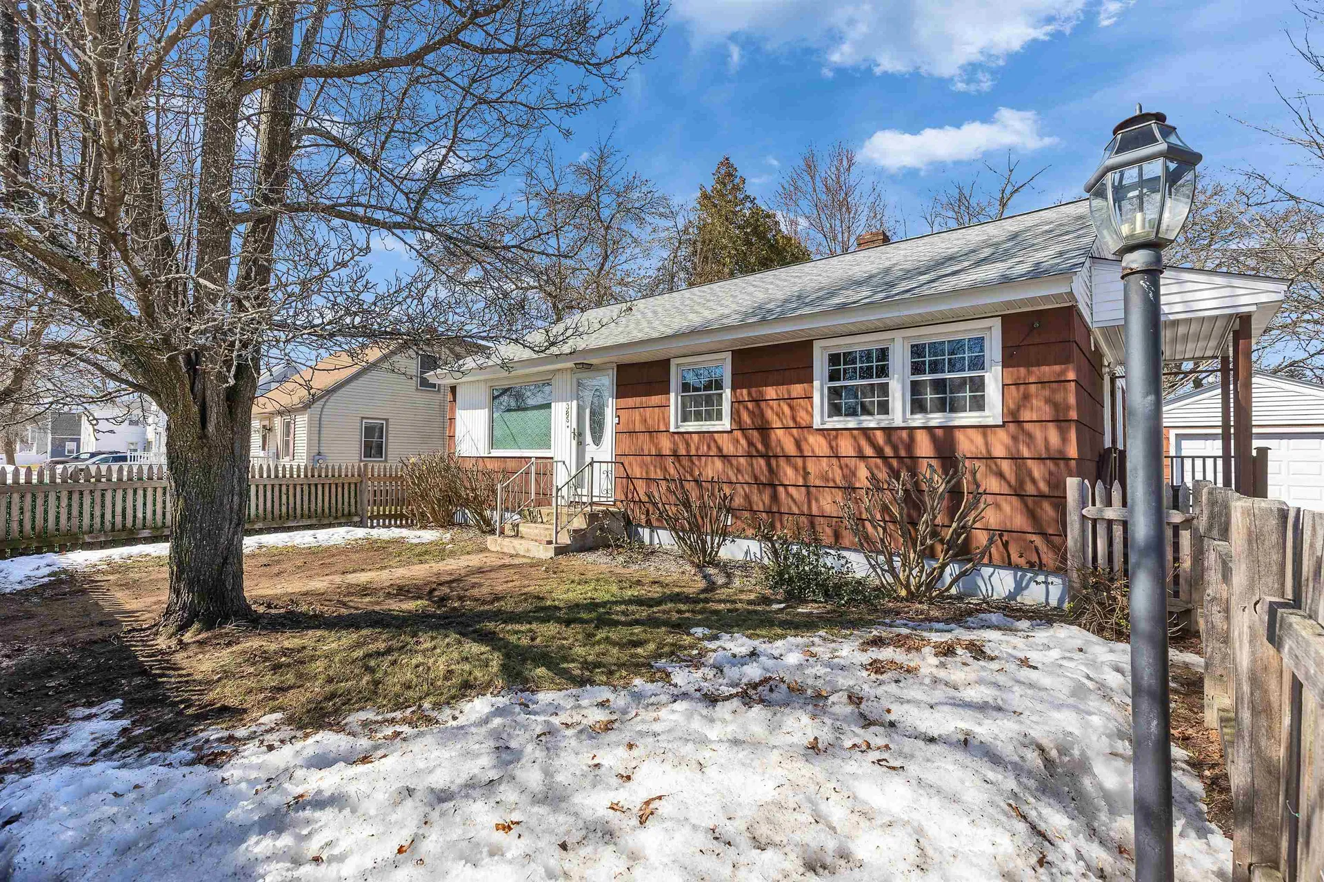385 Hill Street Manchester NH 03102