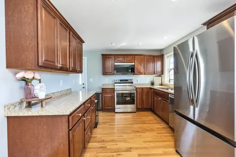 385 Hill Street Manchester NH 03102