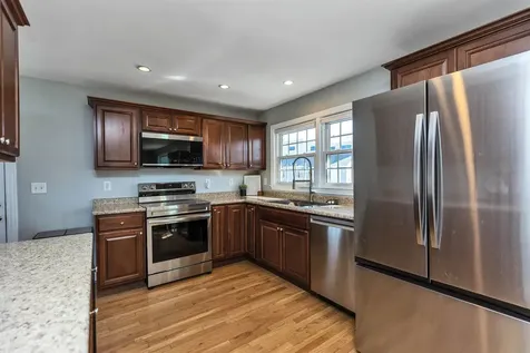 385 Hill Street Manchester NH 03102