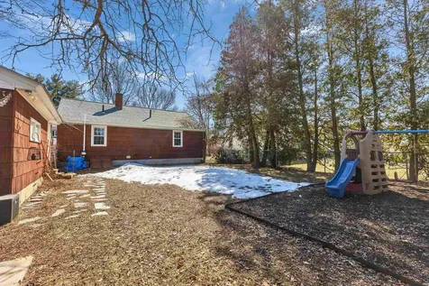 385 Hill Street Manchester NH 03102