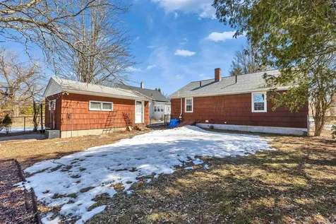 385 Hill Street Manchester NH 03102
