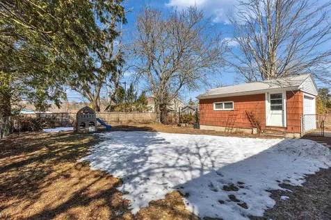 385 Hill Street Manchester NH 03102