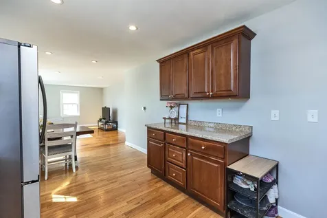 385 Hill Street Manchester NH 03102