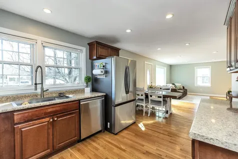 385 Hill Street Manchester NH 03102