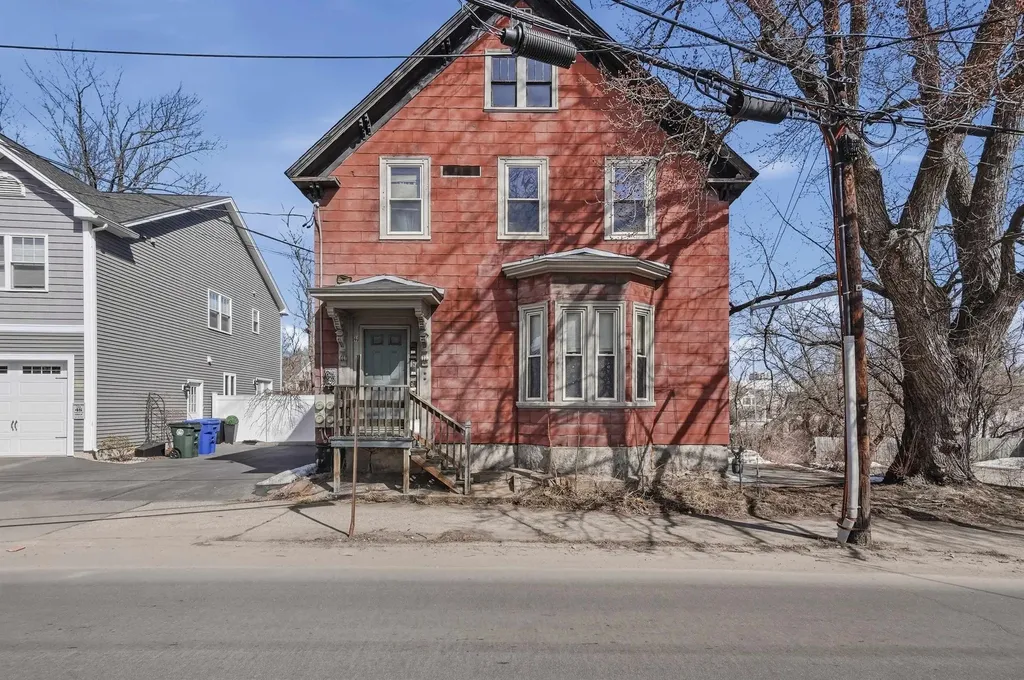 41 Varney Street Manchester NH 03103