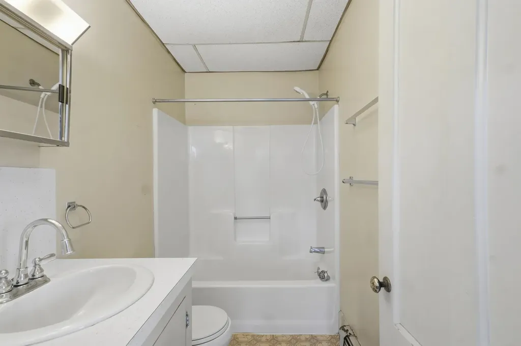 41 Varney Street Manchester NH 03103