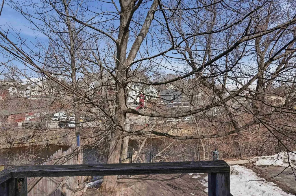 41 Varney Street Manchester NH 03103