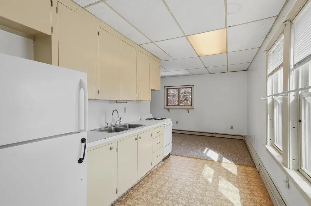 41 Varney Street Manchester NH 03103