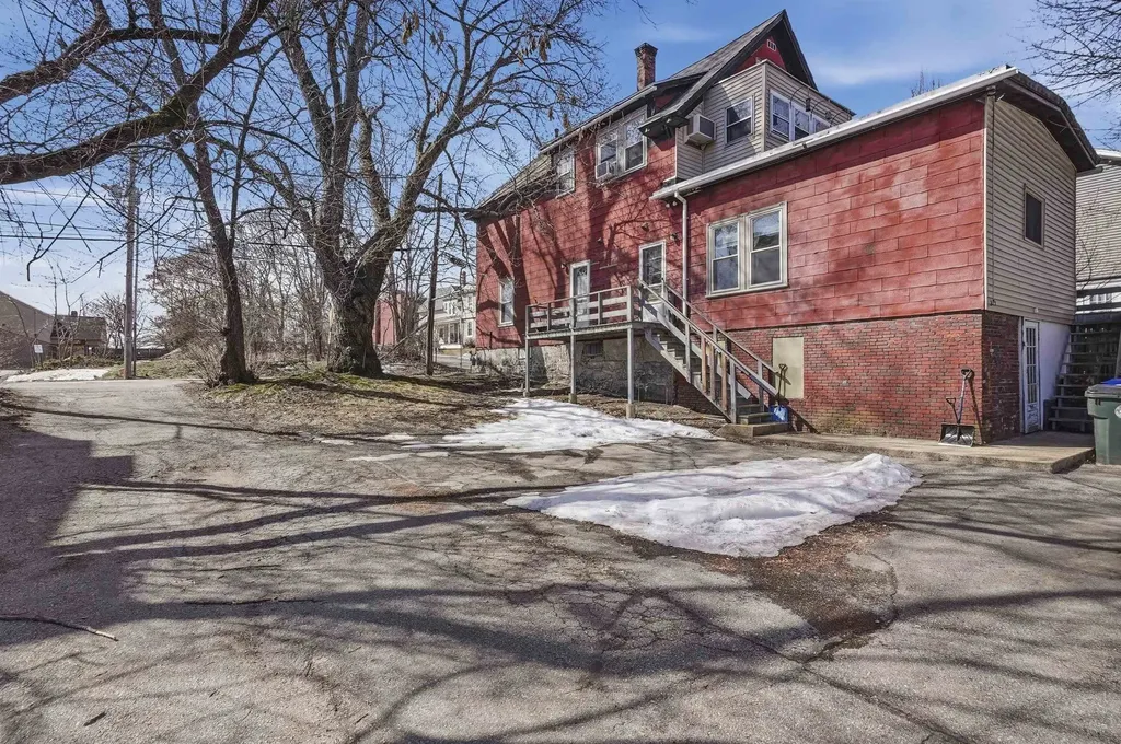 41 Varney Street Manchester NH 03103