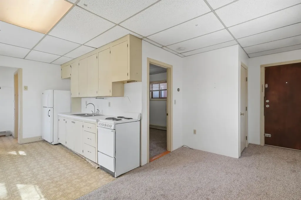 41 Varney Street Manchester NH 03103