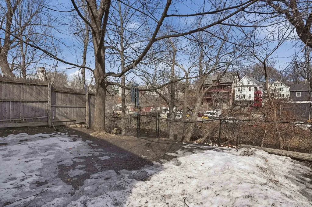 41 Varney Street Manchester NH 03103